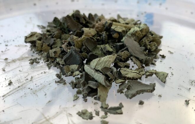 Cleaning used acrylic painting water