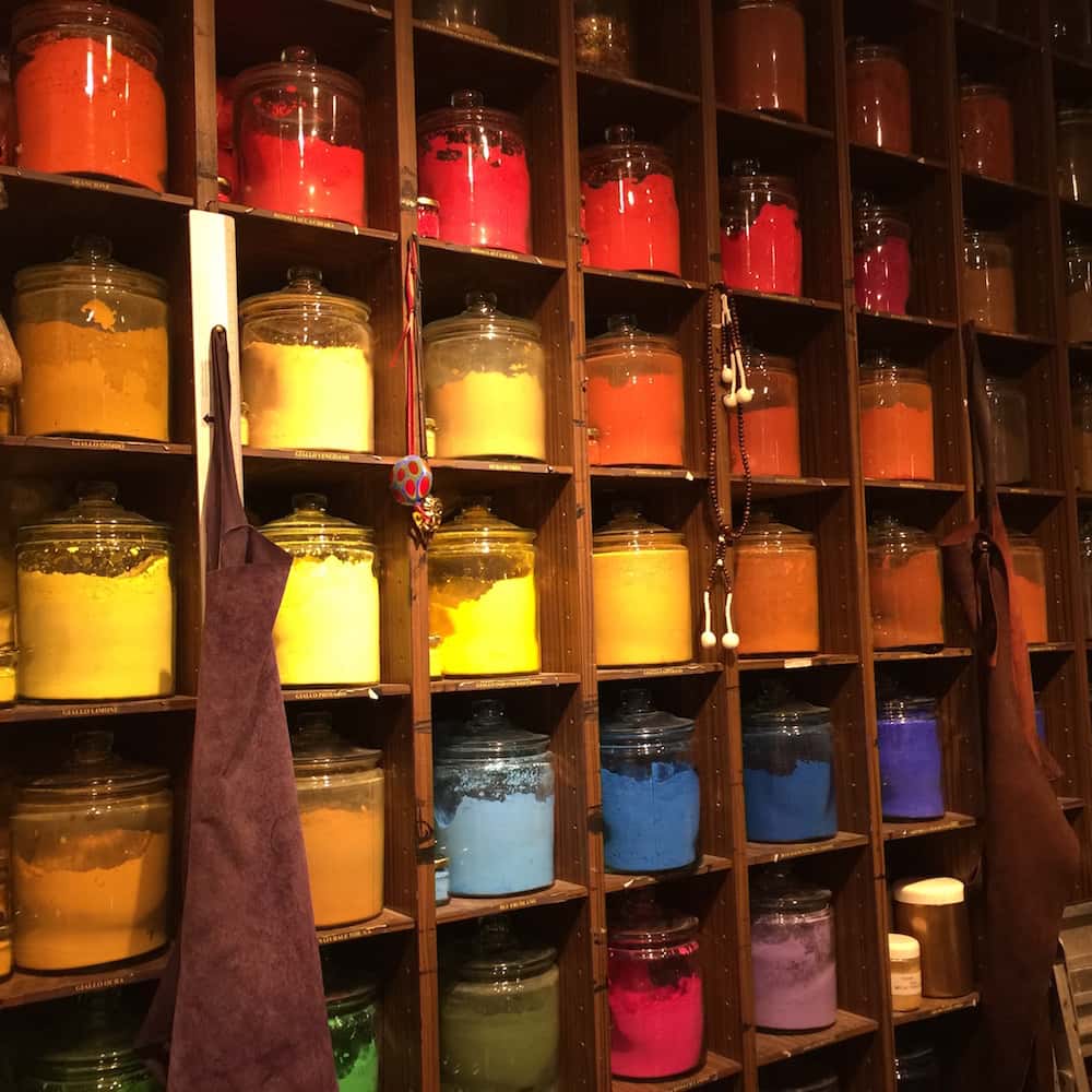 Pigment in jars