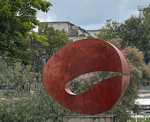Street sculpture Paris